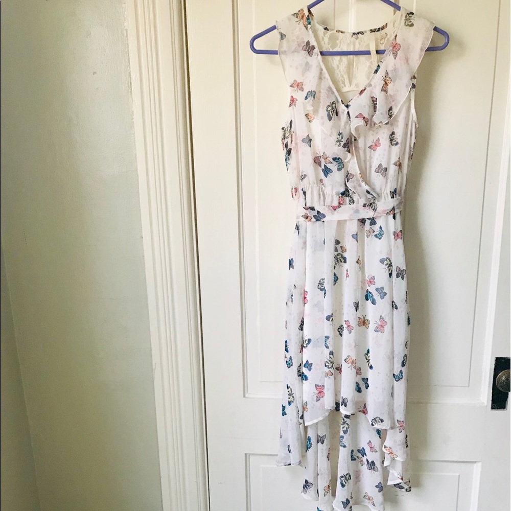 High-low butterfly patterned dress 🦋